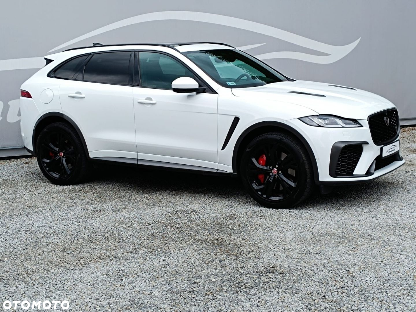 Jaguar F-Pace 5.0 V8 P550 AWD SVR - 16