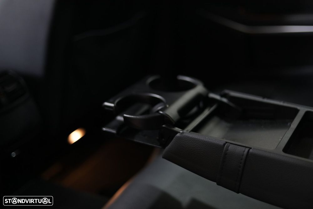 Mercedes-Benz E 250 BlueTEC Avantgarde Auto. - 26