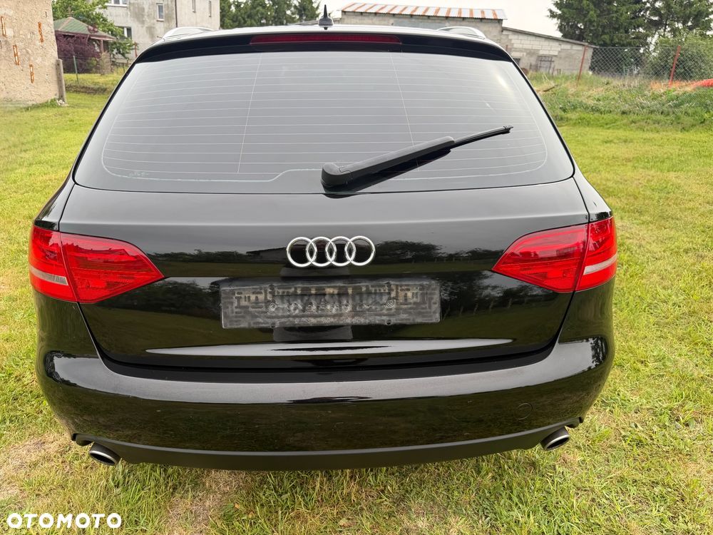 Audi A4 Avant 3.0 TDI DPF clean diesel quattro tiptron Attraction - 6