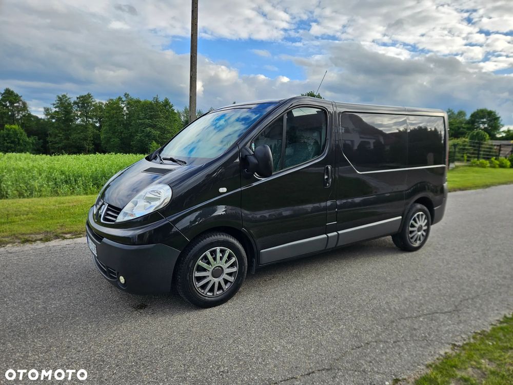 Renault TRAFIC - 2