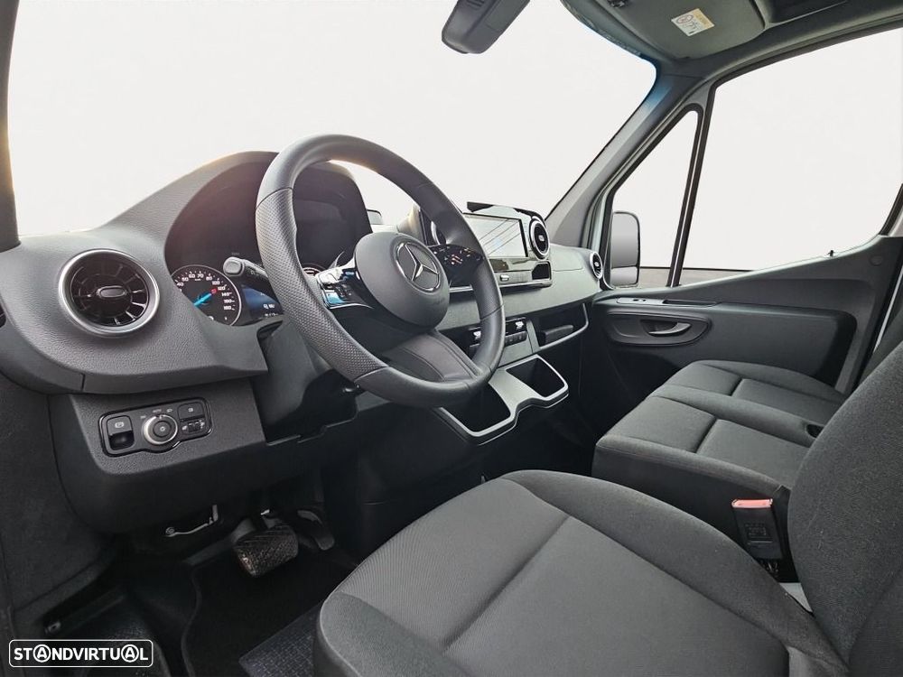 Mercedes-Benz ESPRINTER 24- 81 KWH 320/37 PRO - 9