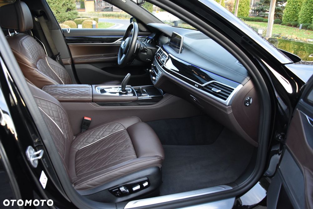 BMW Seria 7 740Ld xDrive sport - 31
