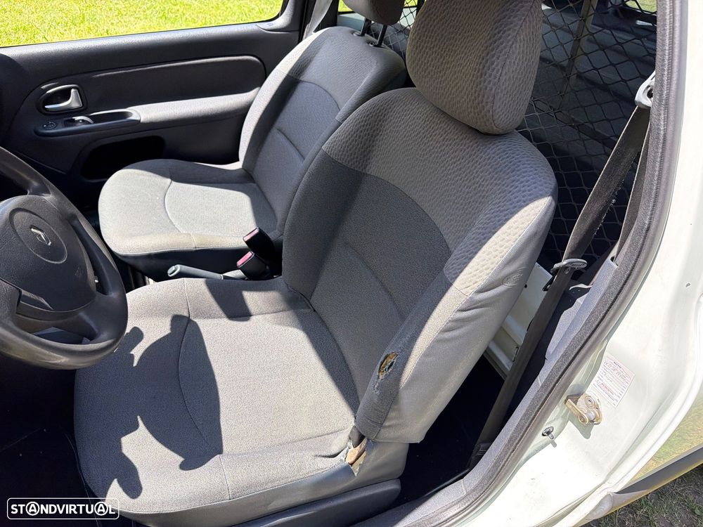 Renault Clio - 30