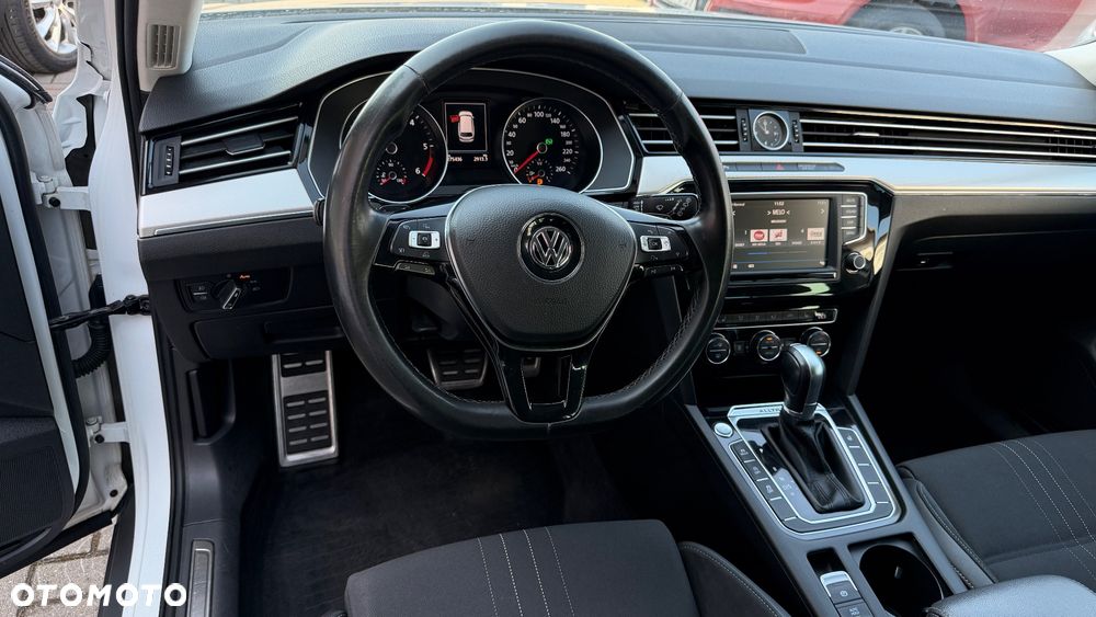 Volkswagen Passat Alltrack 2.0 TDI SCR 4Motion DSG - 6