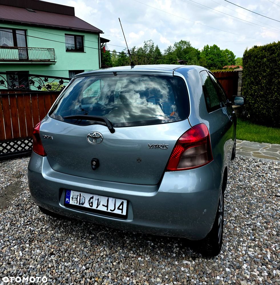 Toyota Yaris 1.0 Terra A/C - 25