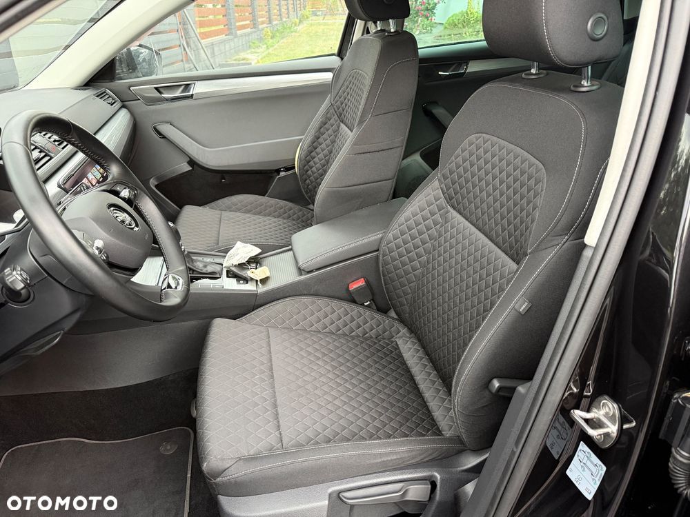 Skoda Superb 2.0 TDI DSG Premium Edition - 29