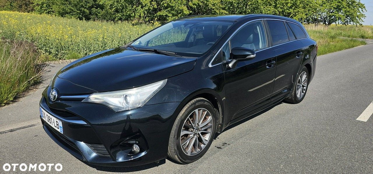 Toyota Avensis - 1