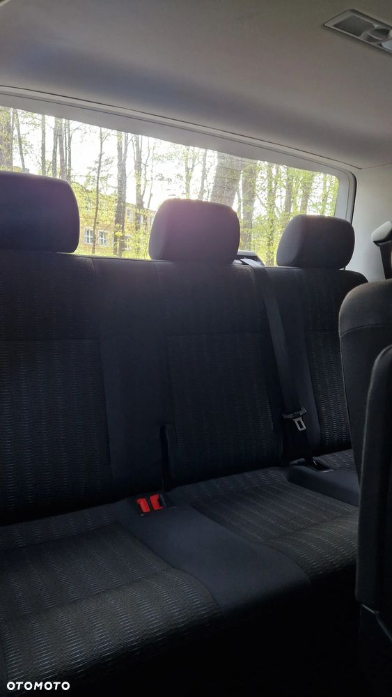 Volkswagen Caravelle - 14