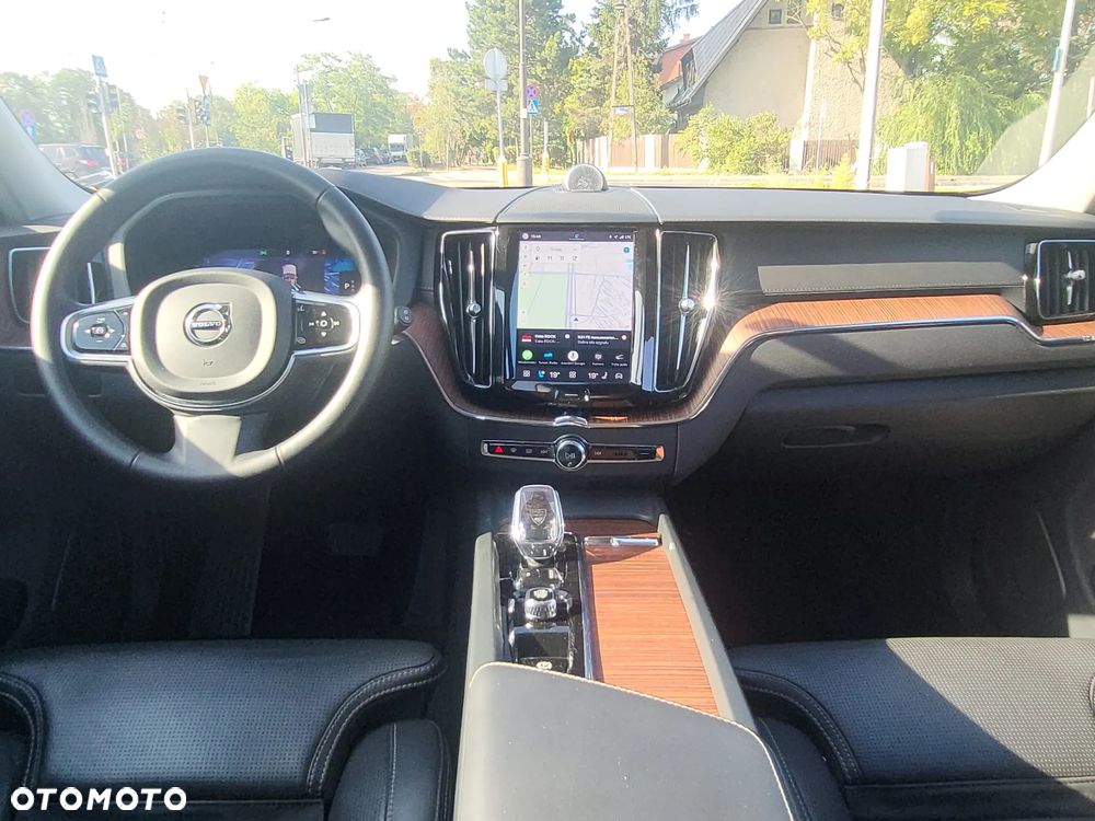 Volvo XC 60 B4 D Ultimate Dark - 9
