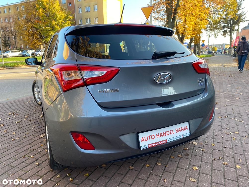 Hyundai i30 blue 1.6 GDI Trend - 21