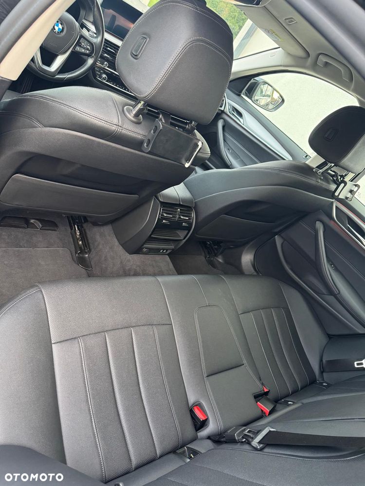 BMW Seria 5 520d xDrive Business Edition - 34