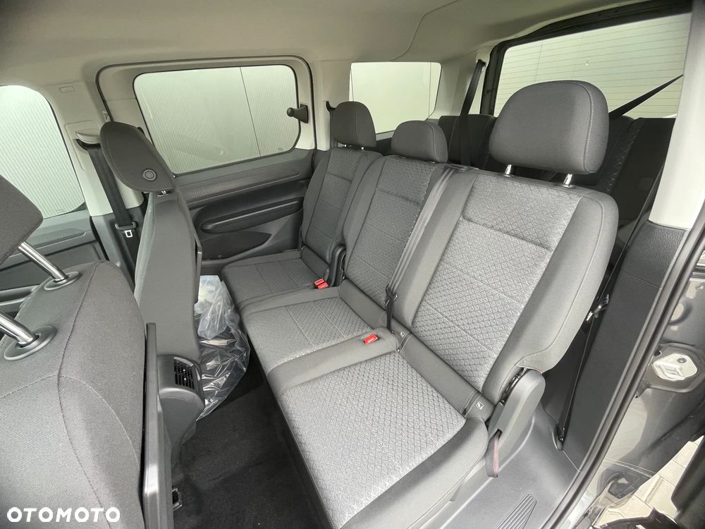 Ford Tourneo Connect 1.5 EcoBoost Titanium - 24
