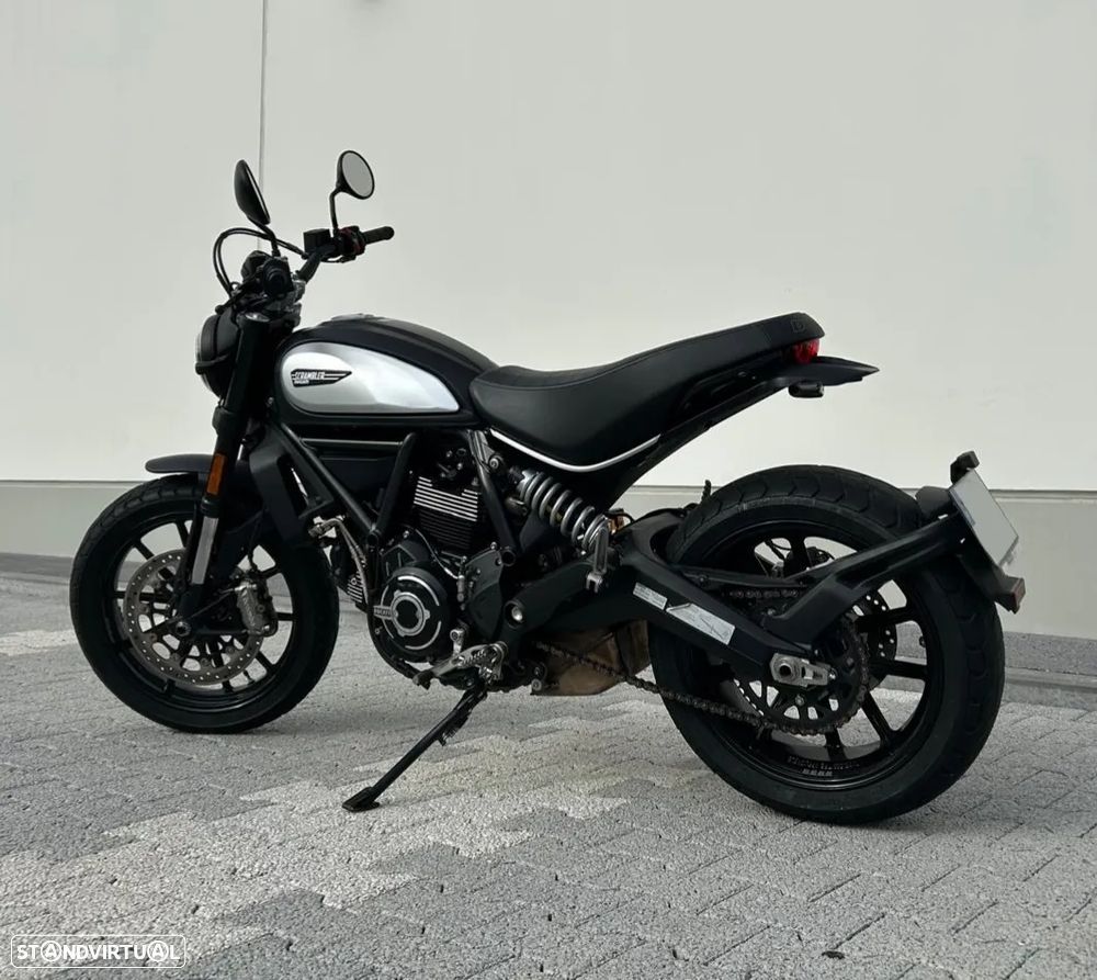 Ducati Scrambler 800 Icon Dark - 2
