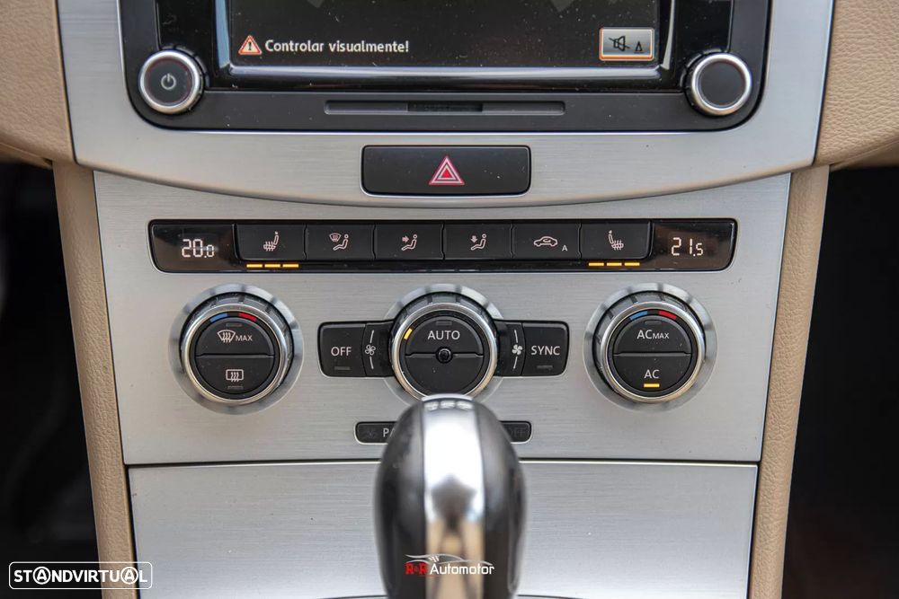 VW Passat CC 2.0 TDi BlueMotion DSG - 34