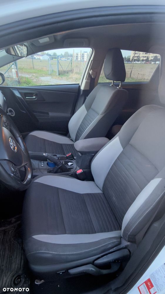 Toyota Auris Hybrid 135 Comfort - 13