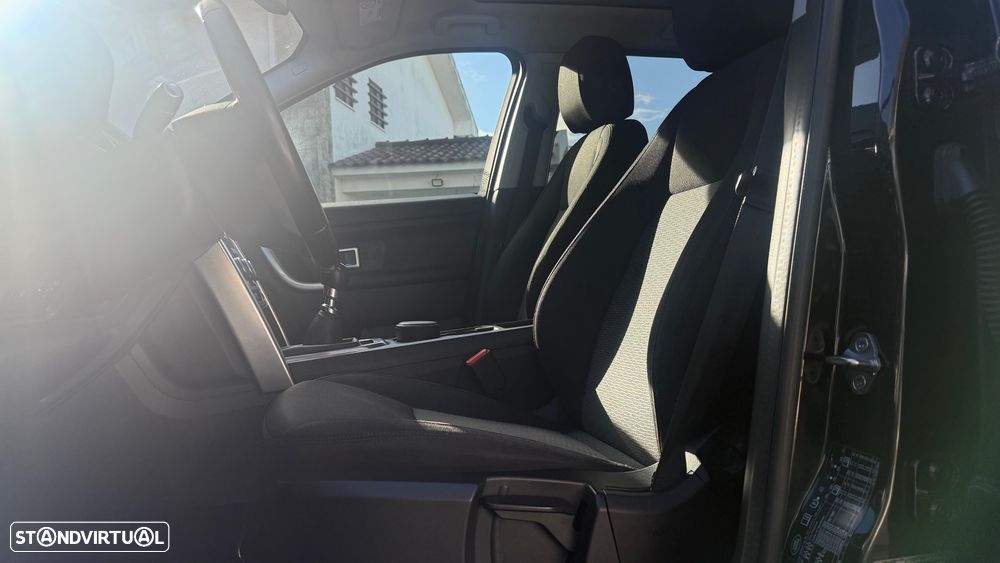 Land Rover Discovery Sport 2.0 eD4 SE - 18