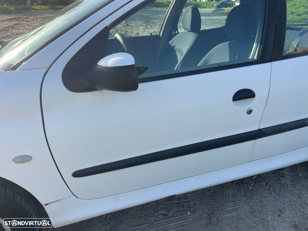 Peugeot 206 1.1 Color Line - 9