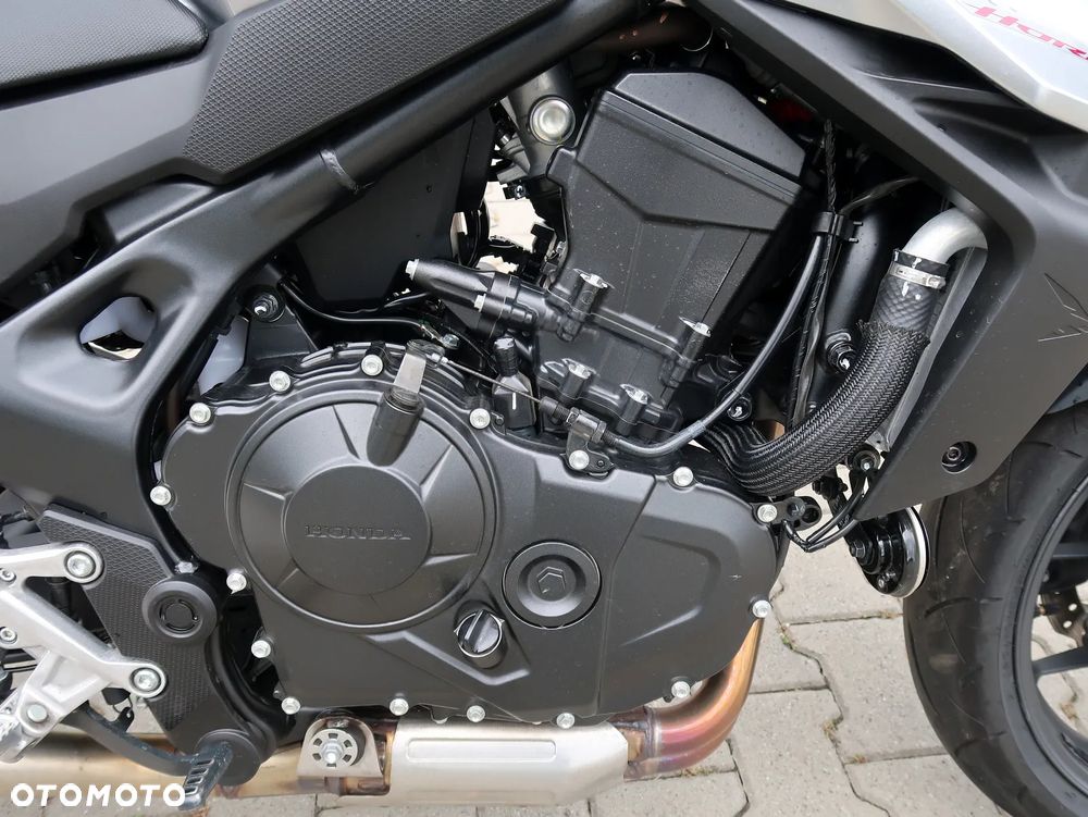 Honda CB - 16