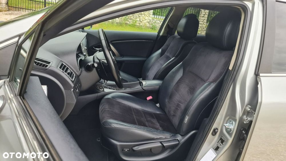 Toyota Avensis - 7