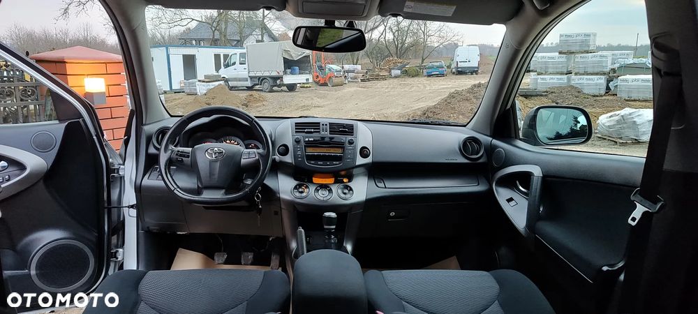 Toyota RAV4 2.0 4x2 Sol - 23