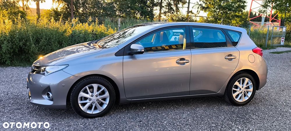 Toyota Auris 1.33 VVT-i Premium Comfort - 3
