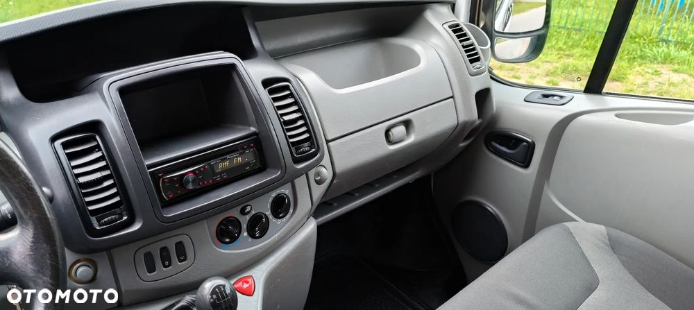 Renault TRAFIC L1H1 STAN IDEALNY - 10