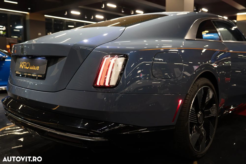 Rolls-Royce Spectre - 4