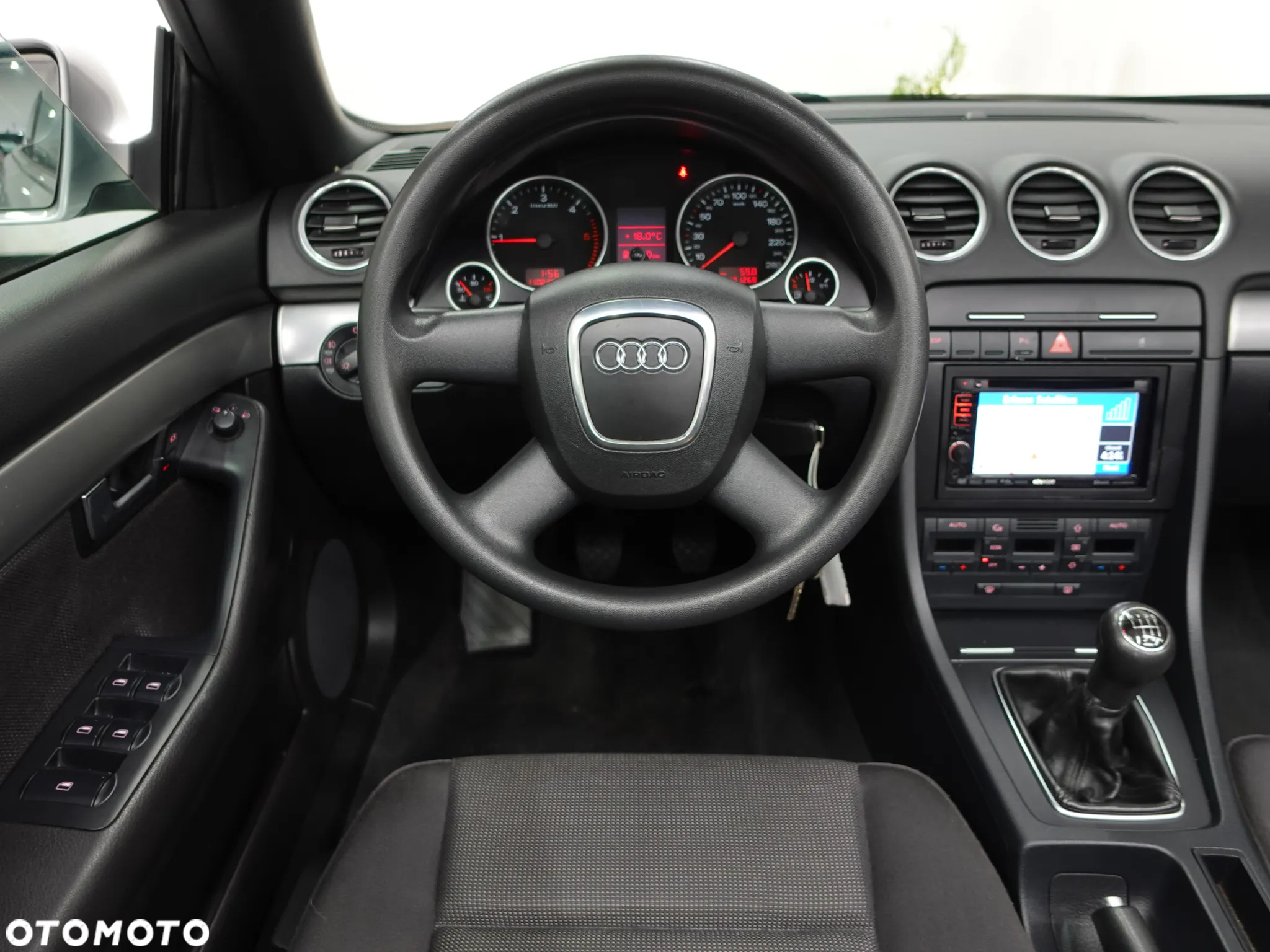 Audi A4 Cabriolet 2.0 TDI DPF - 33