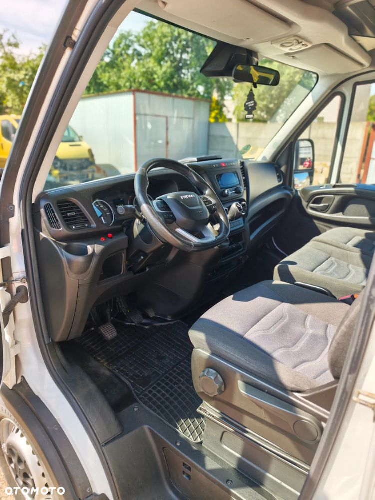 Iveco DAILY 35S18 WINDA DHOLLANDIA BAR 750KG FIRNA PLANDEKA 9EP KLAPA BEZWYPADKOWY SERWISOWANY FV23% - 18