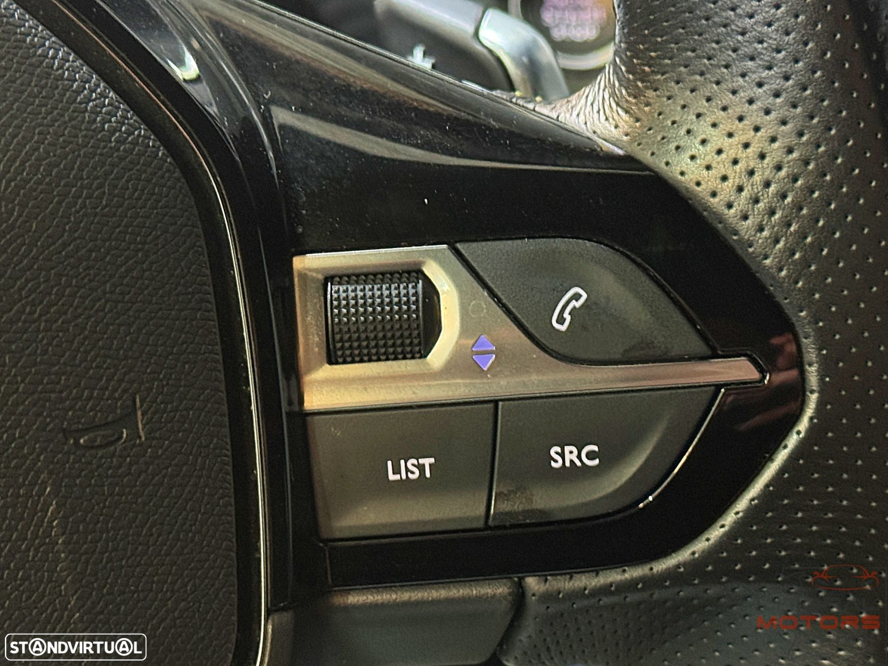Peugeot 2008 1.2 PureTech GT EAT8 - 24