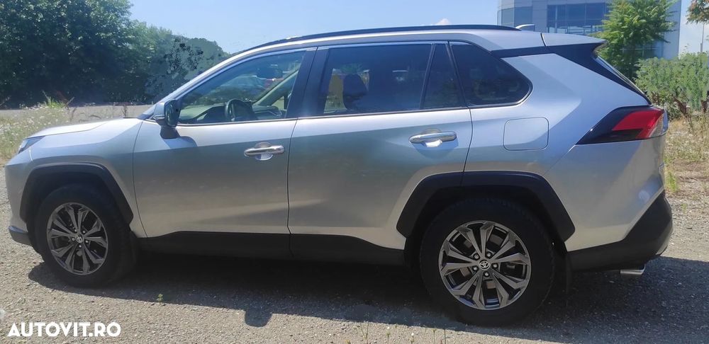 Toyota RAV4 - 6