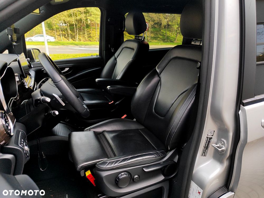 Mercedes-Benz Klasa V - 12