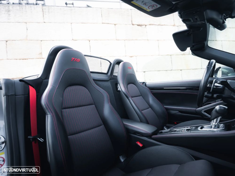Porsche 718 Boxster 2.0 T PDK - 17