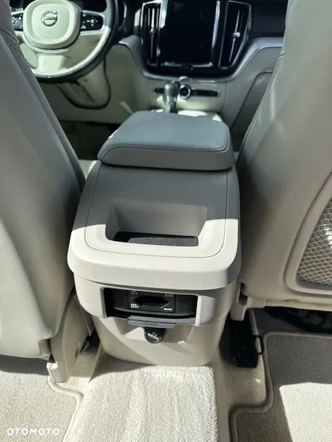 Volvo XC 60 T5 AWD Inscription - 17