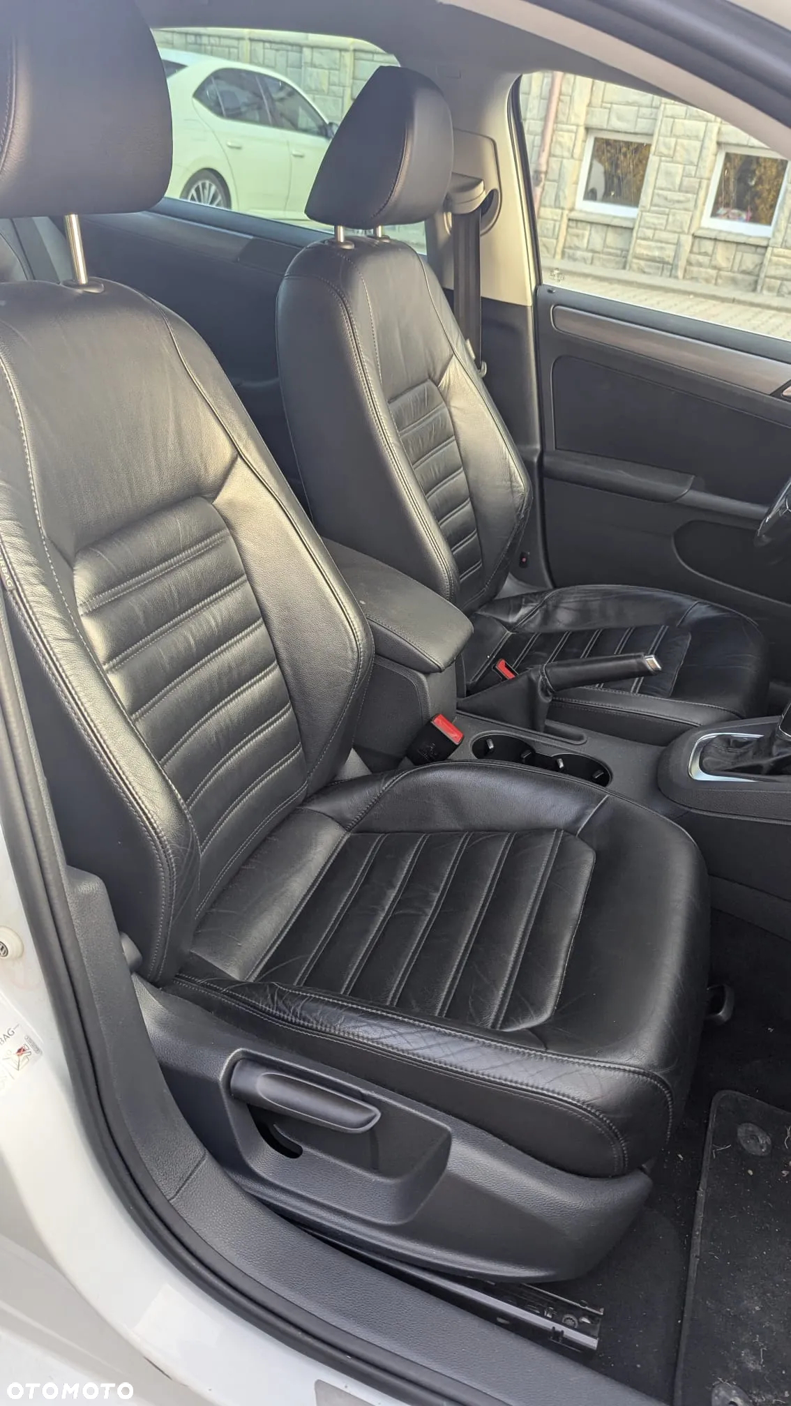 Volkswagen Jetta 2.0 TDI DSG Highline - 21