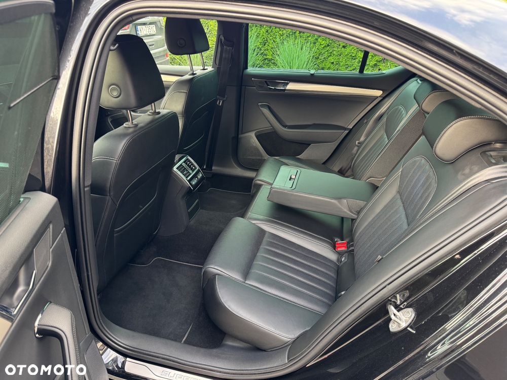 Skoda Superb 2.0 TSI 4x4 L&K DSG - 12
