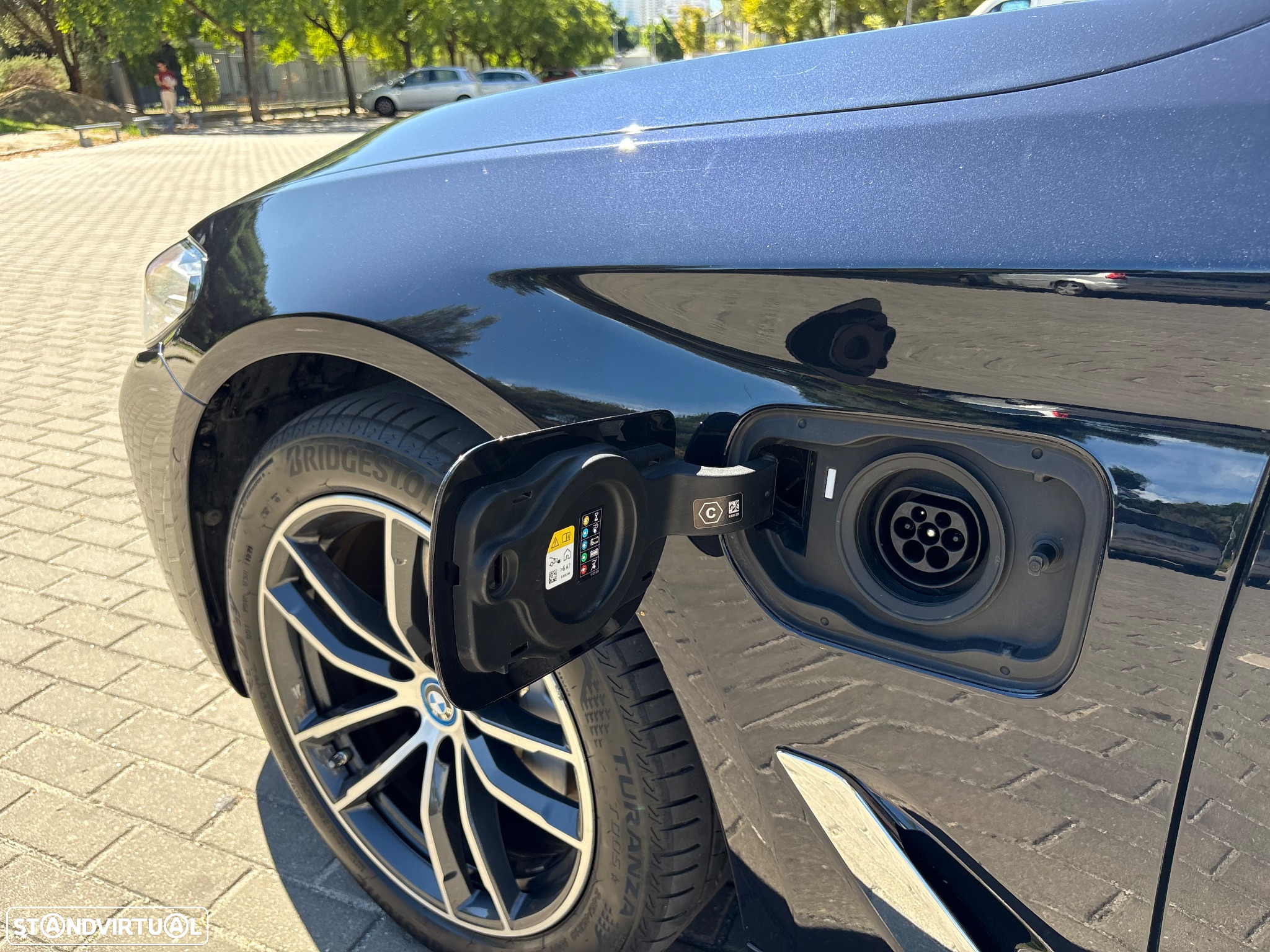 BMW 530 e Pack Desportivo M - 14