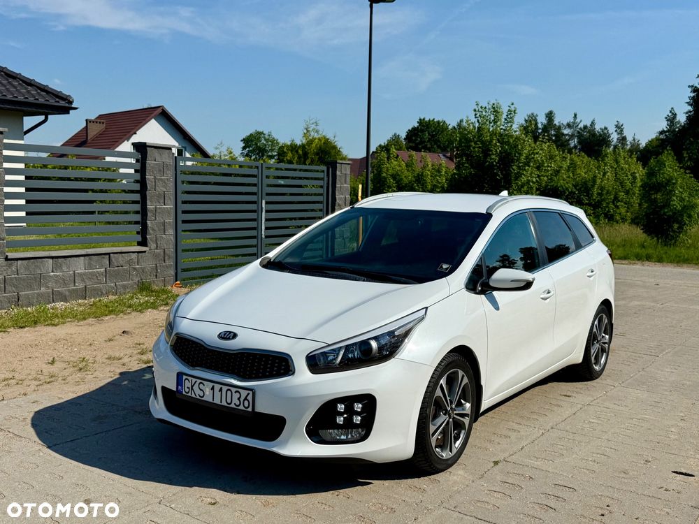 Kia Ceed 1.6 CRDi 136 ISG GT Line - 30