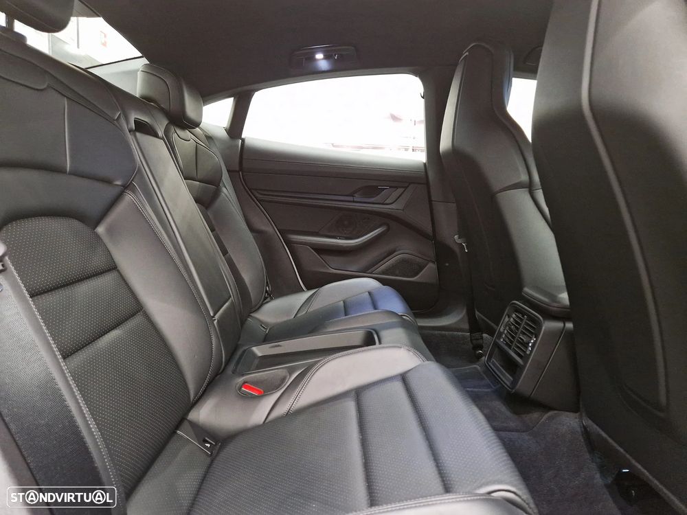 Porsche Taycan Standard - 26