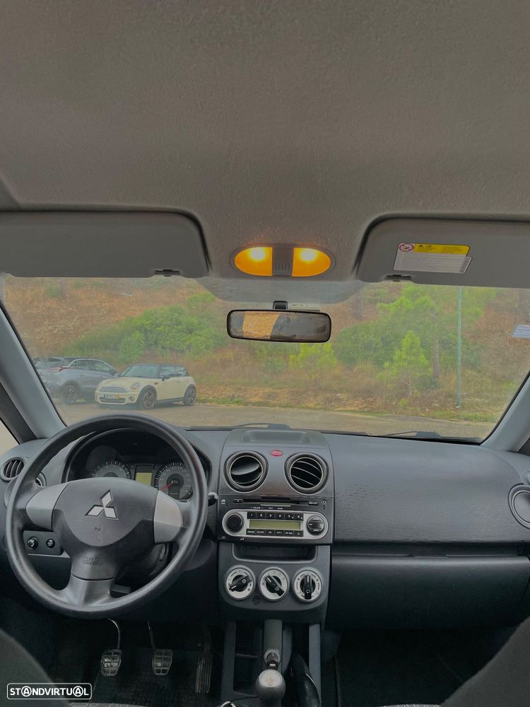 Mitsubishi Colt - 6