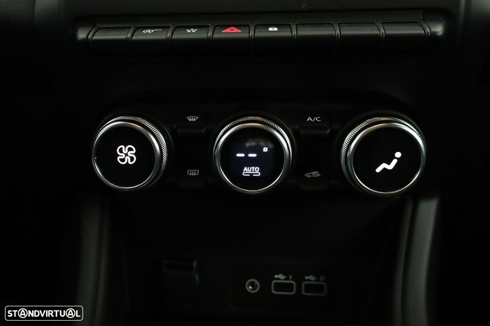 Renault Captur 1.0 TCe Techno Bi-Fuel - 13