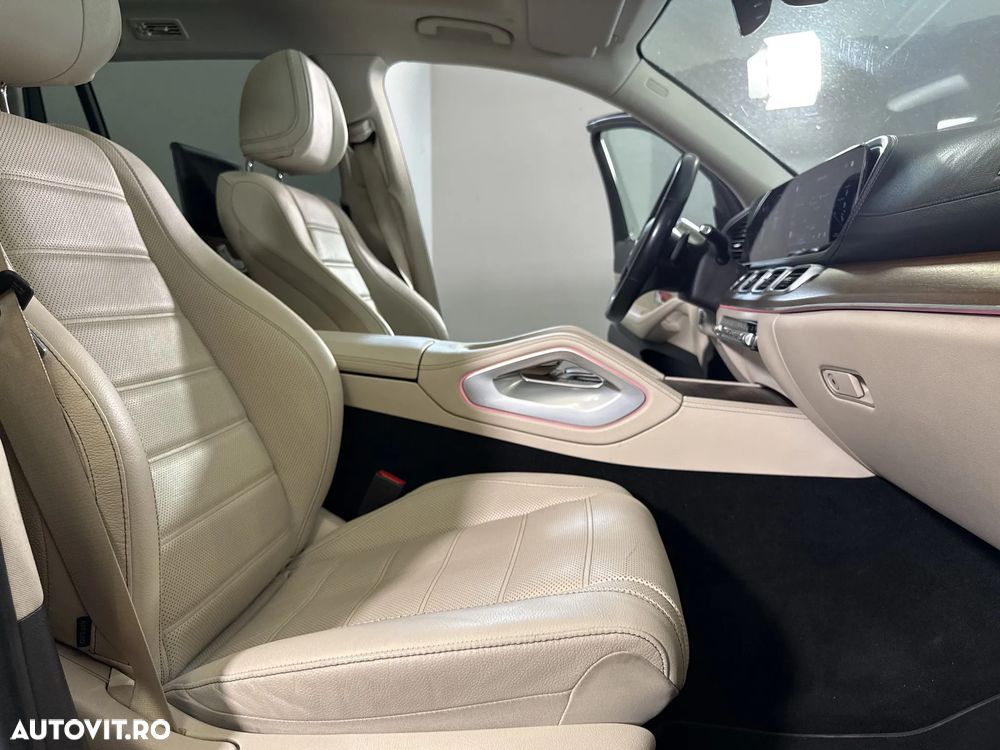 Mercedes-Benz GLS - 12