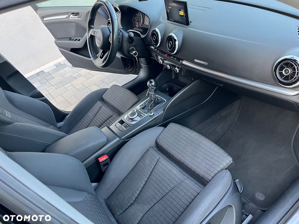 Audi A3 Sportback 1.6 TDI S tronic - 13