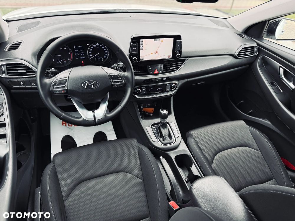Hyundai i30 1.6 CRDi BlueDrive Premium DCT - 24