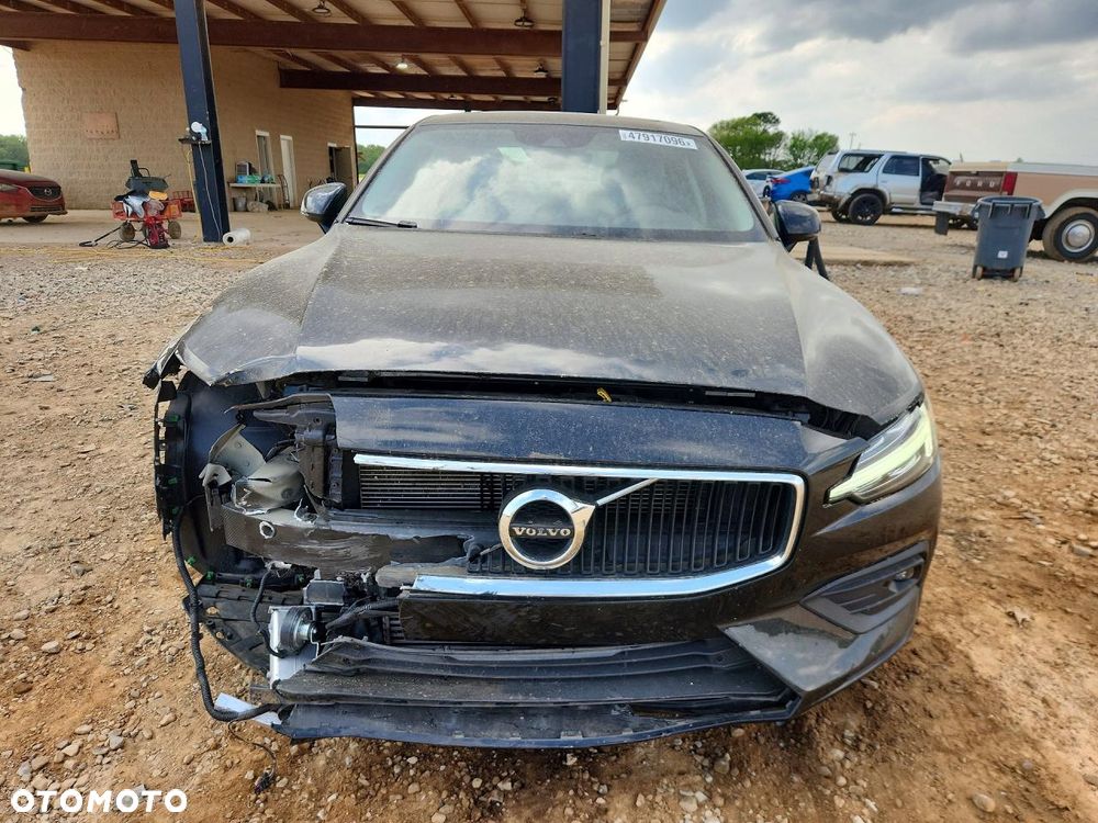 Volvo S60 T5 AWD Momentum Pro - 5