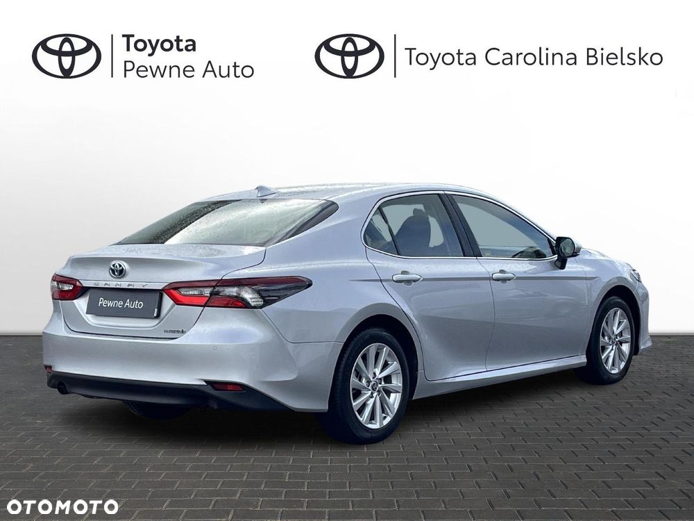 Toyota Camry - 27