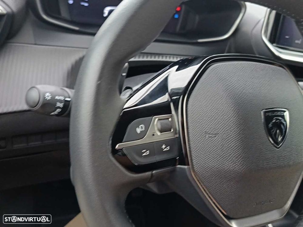 Peugeot 208 1.2 Hybrid Allure e-DCS6 - 14