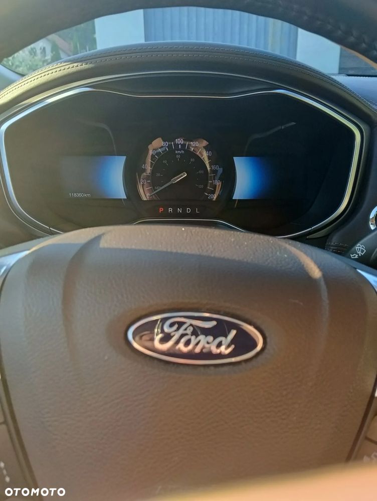 Ford Fusion - 5