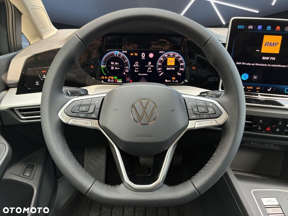 Volkswagen Golf - 14
