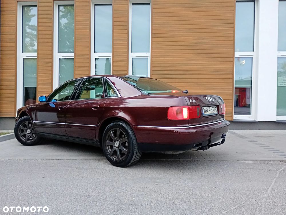Audi A8 - 4